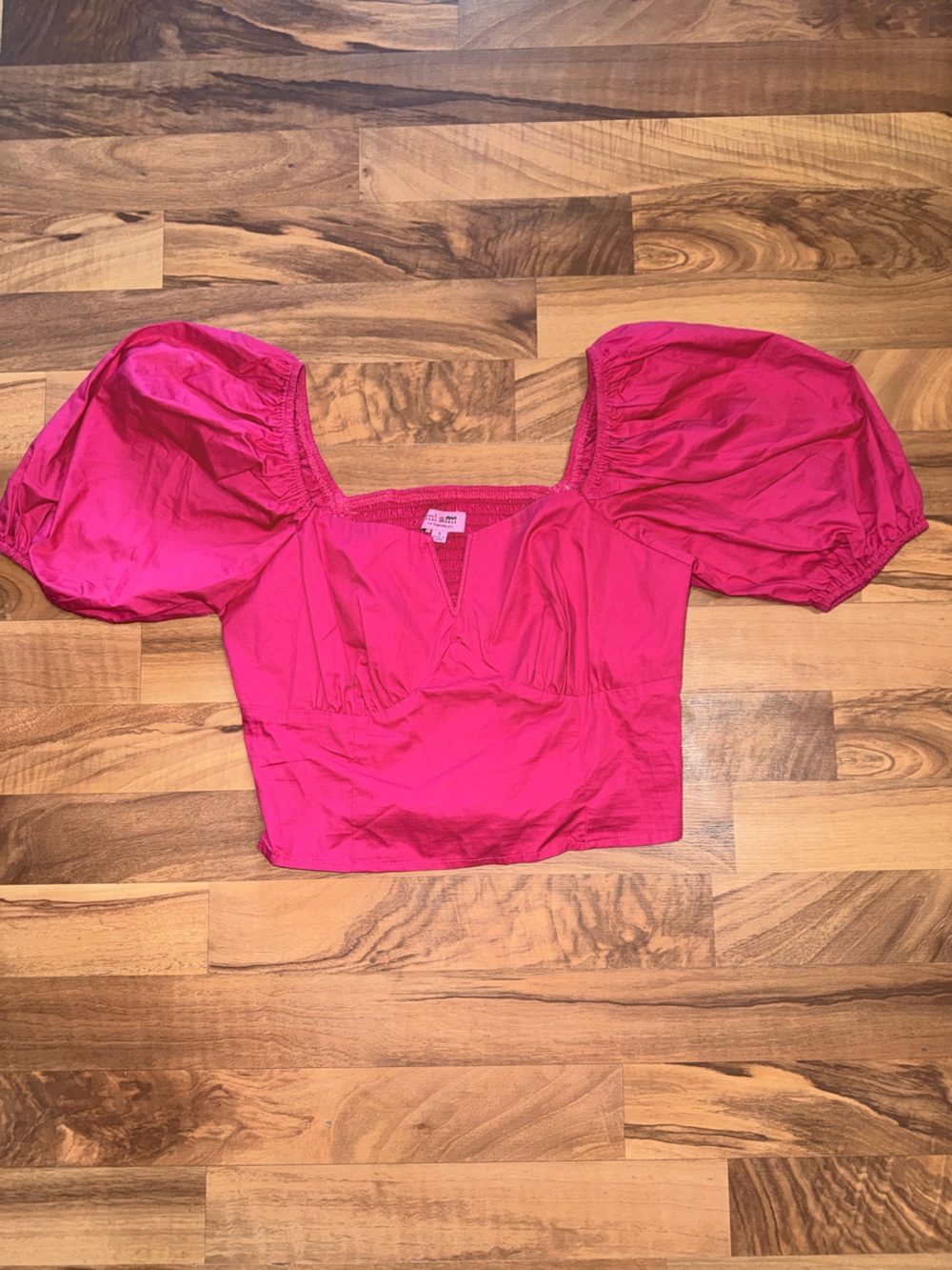 Francesca's Collections Fuchsia Smocked Crop Top - Picture 1 of 3